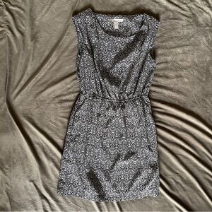 4 for 16$ Forever 21 Black and White Mini Dress